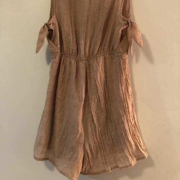 SOLD. LUSH clothing beige romper - Picture 5 of 8